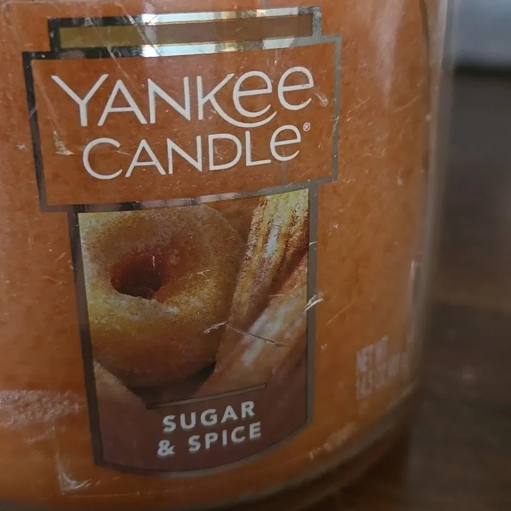 Yankee Candle Sugar and Spice jar candle. New as is glass broke DEADSTOCK  rare
